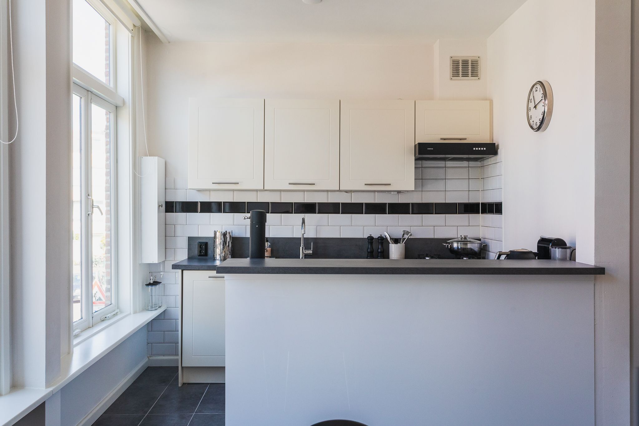 Photo 15 of Borneostraat 207
