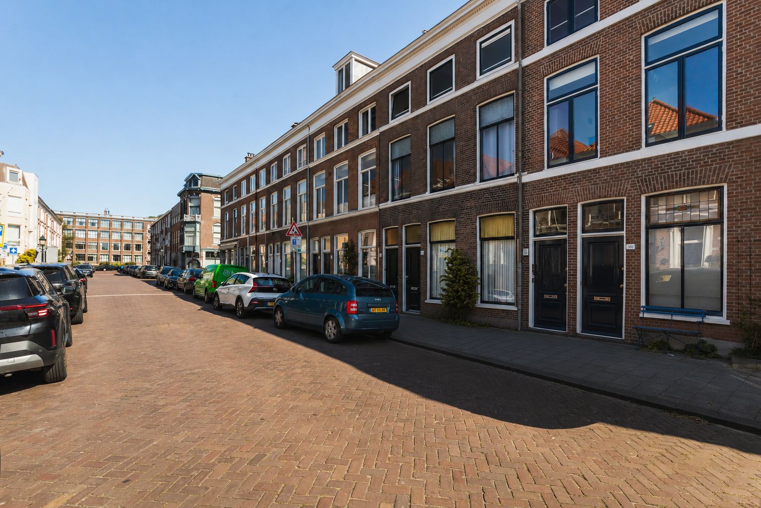 Photo 33 of Borneostraat 207