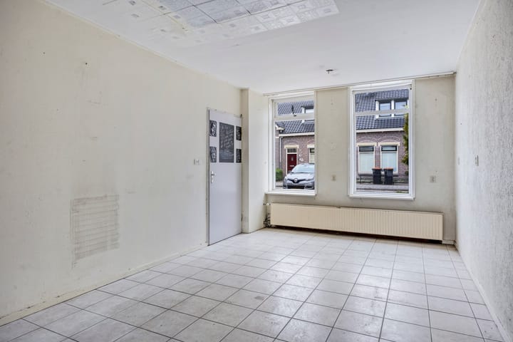 Photo 5 of Prins Hendrikstraat 8