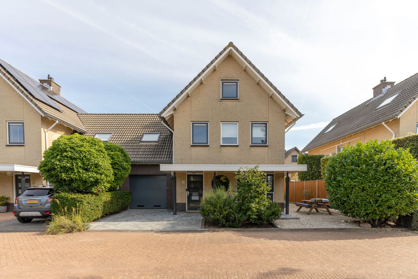 Foto 1 van Van Duin-akker 19