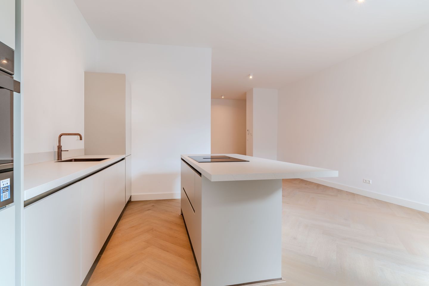 Photo 10 of Westerbaenstraat 18