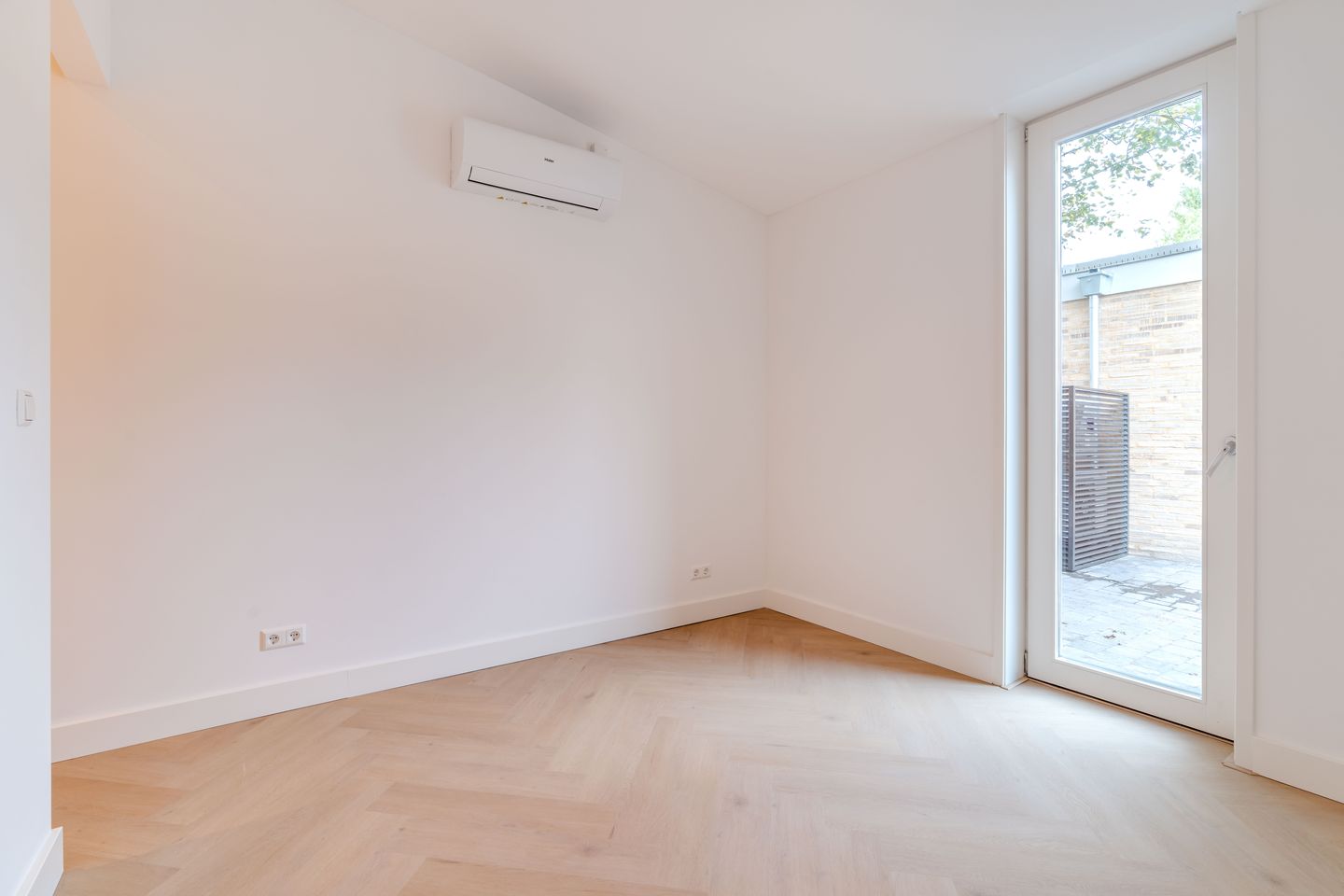 Photo 14 of Westerbaenstraat 2-B