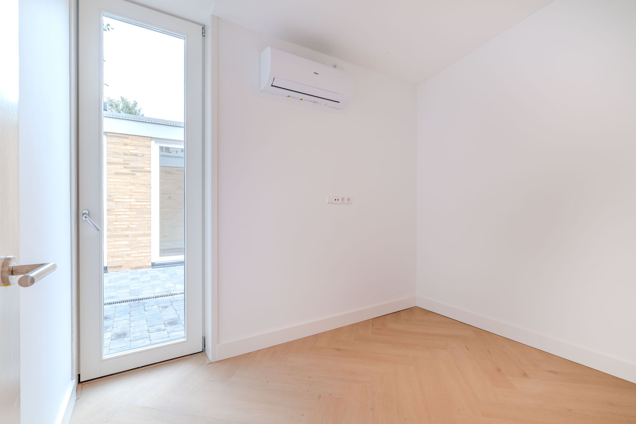Photo 12 of Westerbaenstraat 2-B