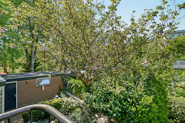 Tussenwoning te koop: Angsteloord 23, Abcoude