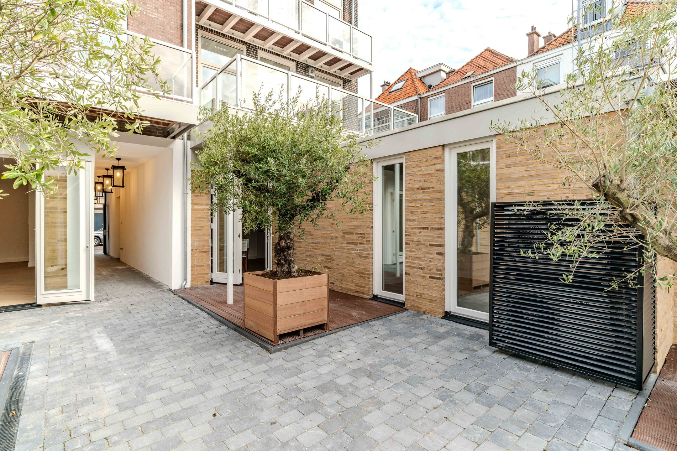 Photo 3 of Westerbaenstraat 2-A