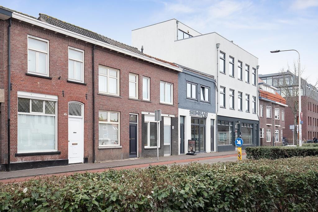 Photo 22 of Bisschop Zwijsenstraat 119