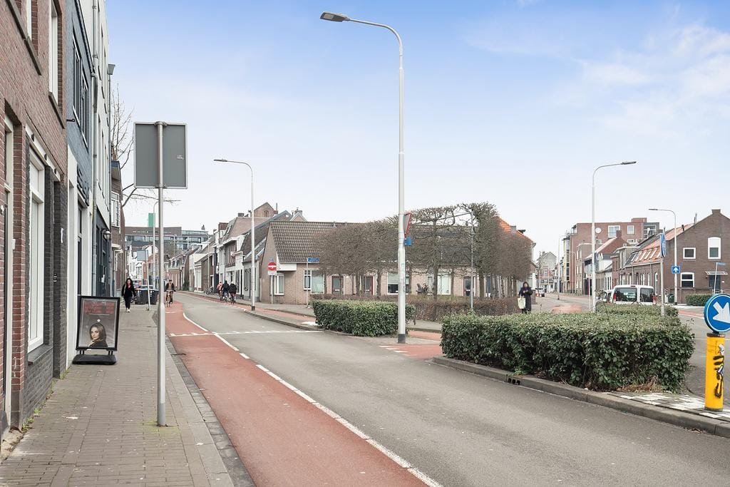Photo 23 of Bisschop Zwijsenstraat 119