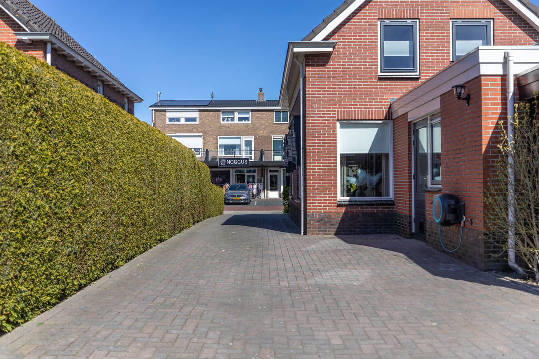 Photo 41 of Warmoltsstrjitte 32