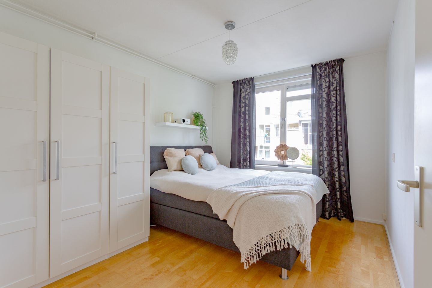 Photo 19 of Wagenaarstraat 352