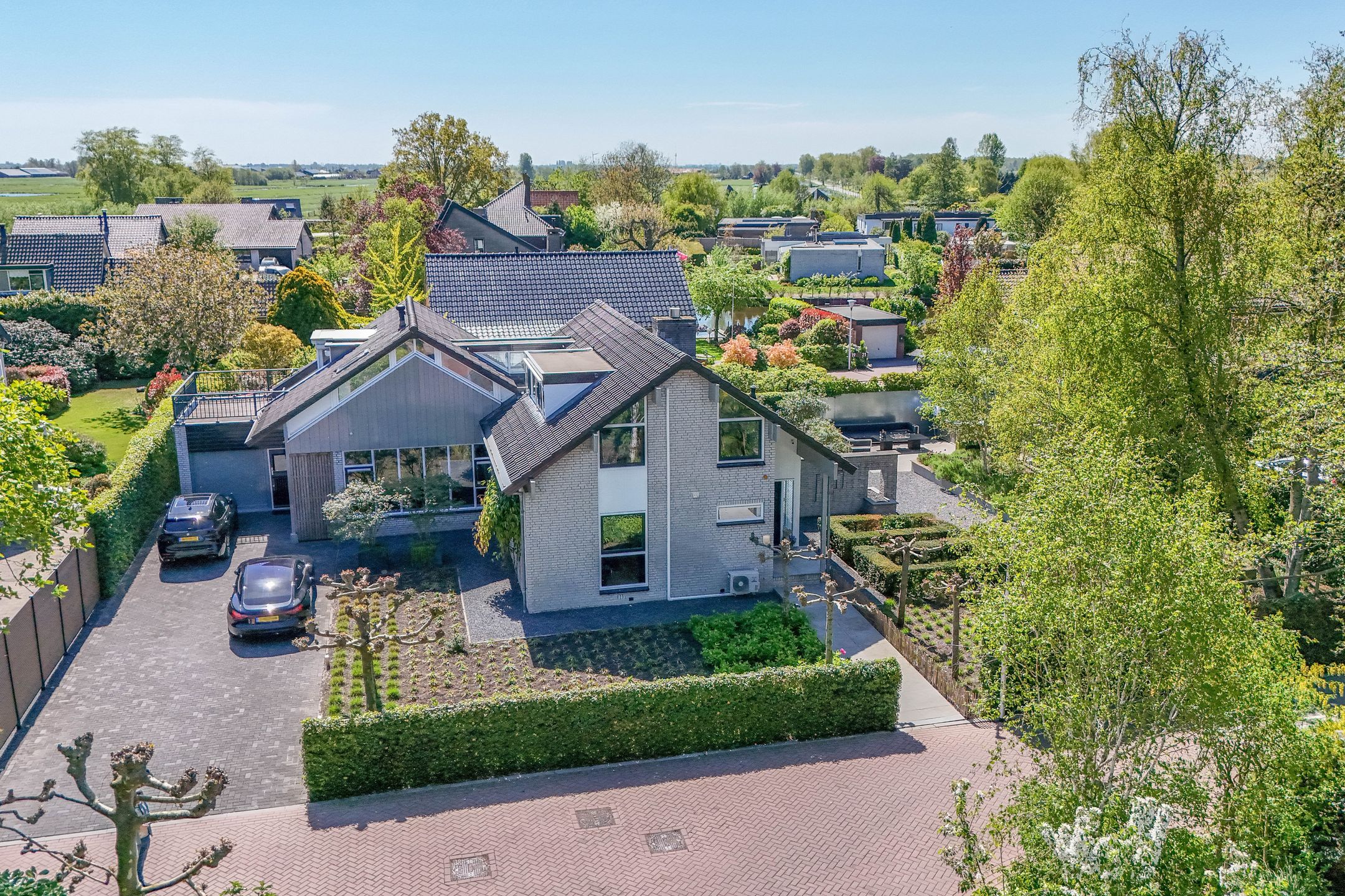 Photo 51 of Weidebloemstraat 17