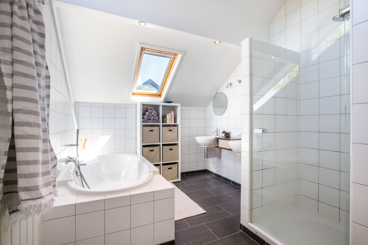 Foto 44 van Weidebloemstraat 17