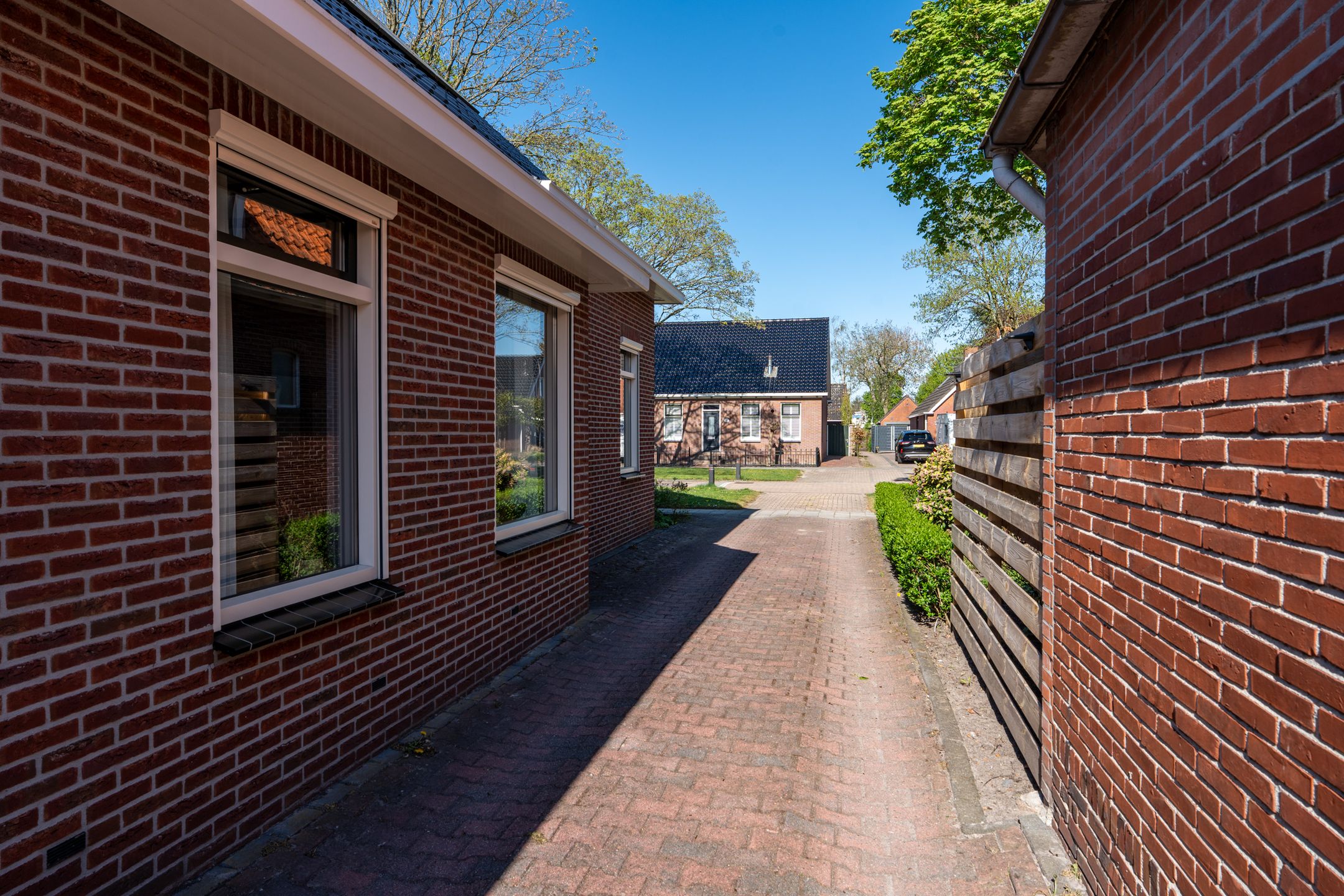 Photo 51 of Spoorstraat 85
