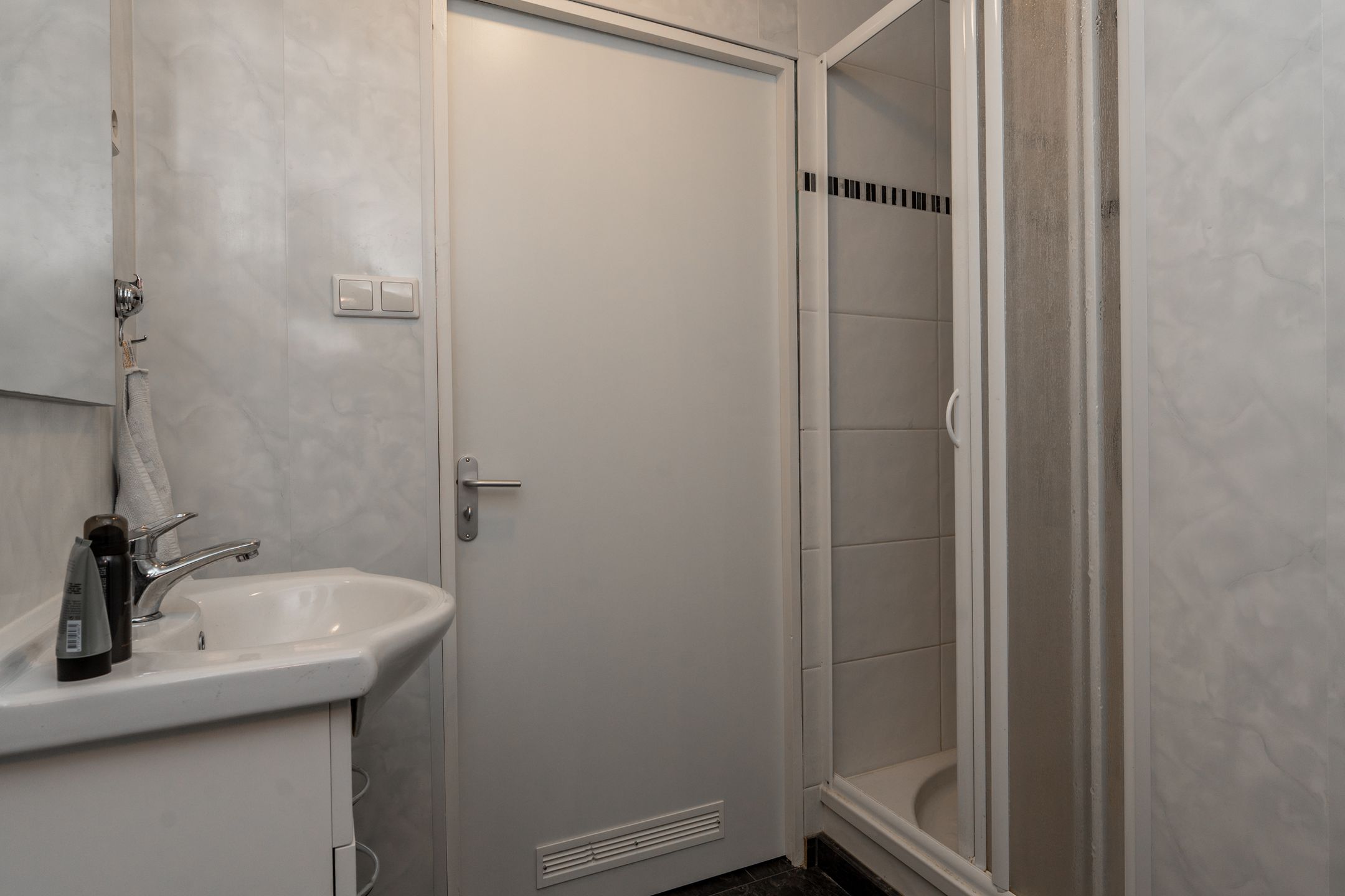 Photo 30 of Spoorstraat 85