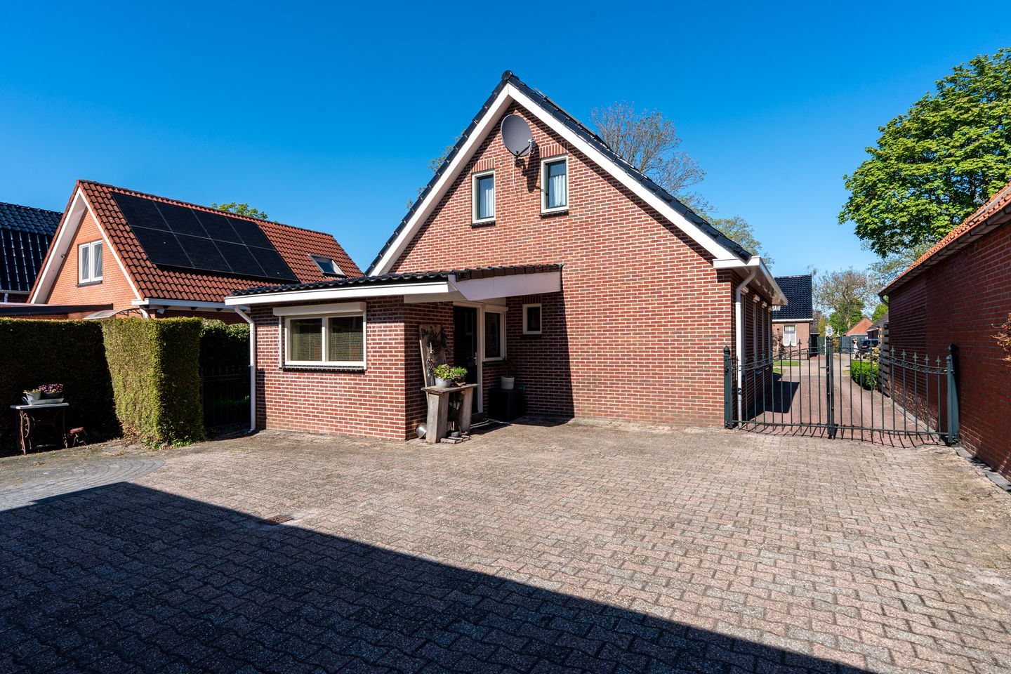 Photo 50 of Spoorstraat 85