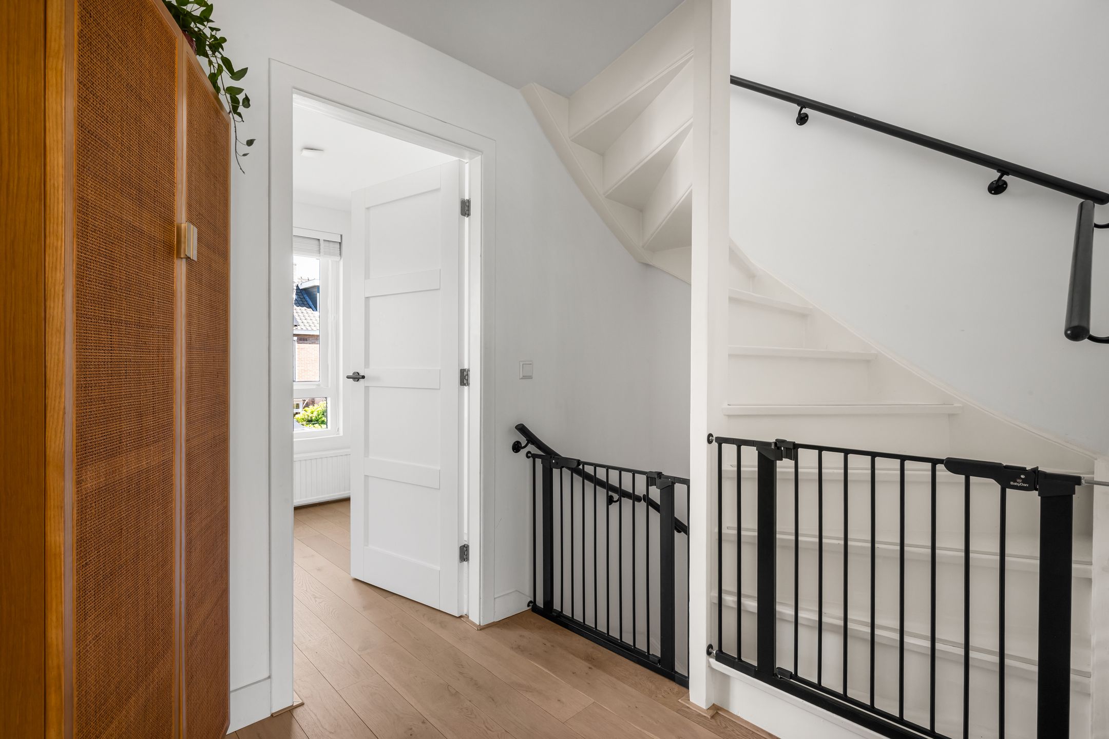 Photo 15 of Von Weberstraat 35