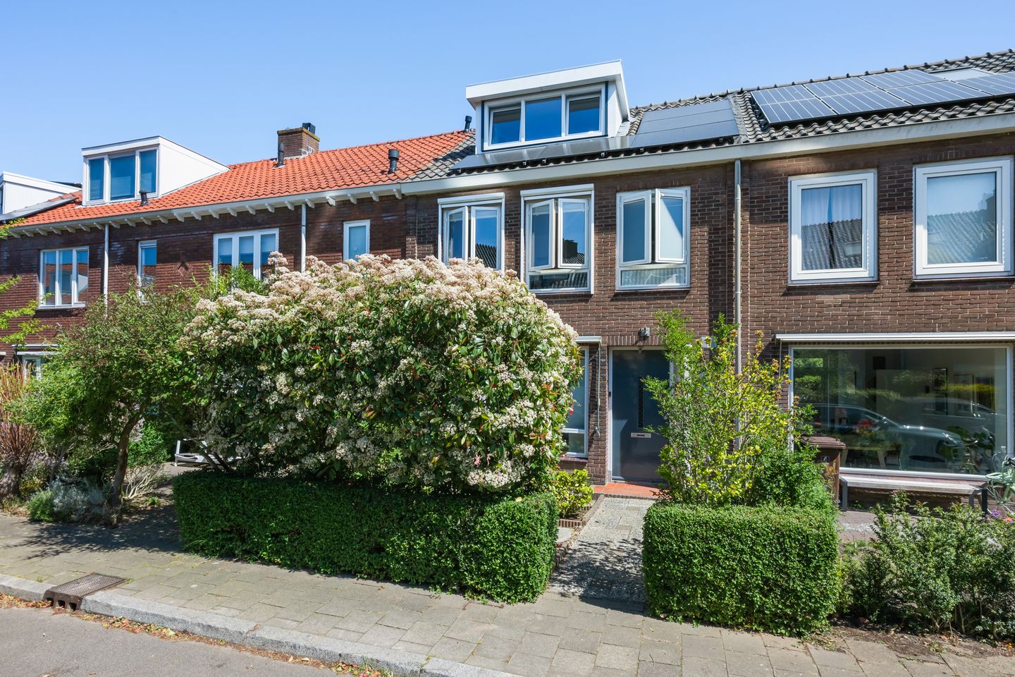 Photo 1 of Von Weberstraat 35