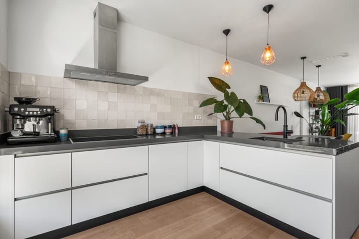 Photo 3 of Von Weberstraat 35