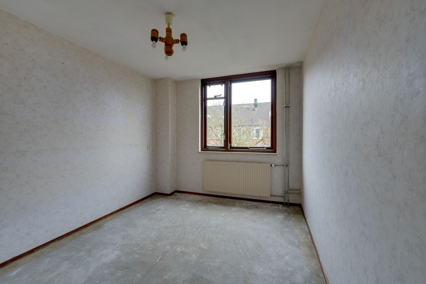 Spacious Family Home with Sunny Garden Near De Mare Shopping Center — 19