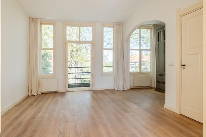 Tussenwoning te koop: Burgemeester Passtoorsstraat 38, Breda