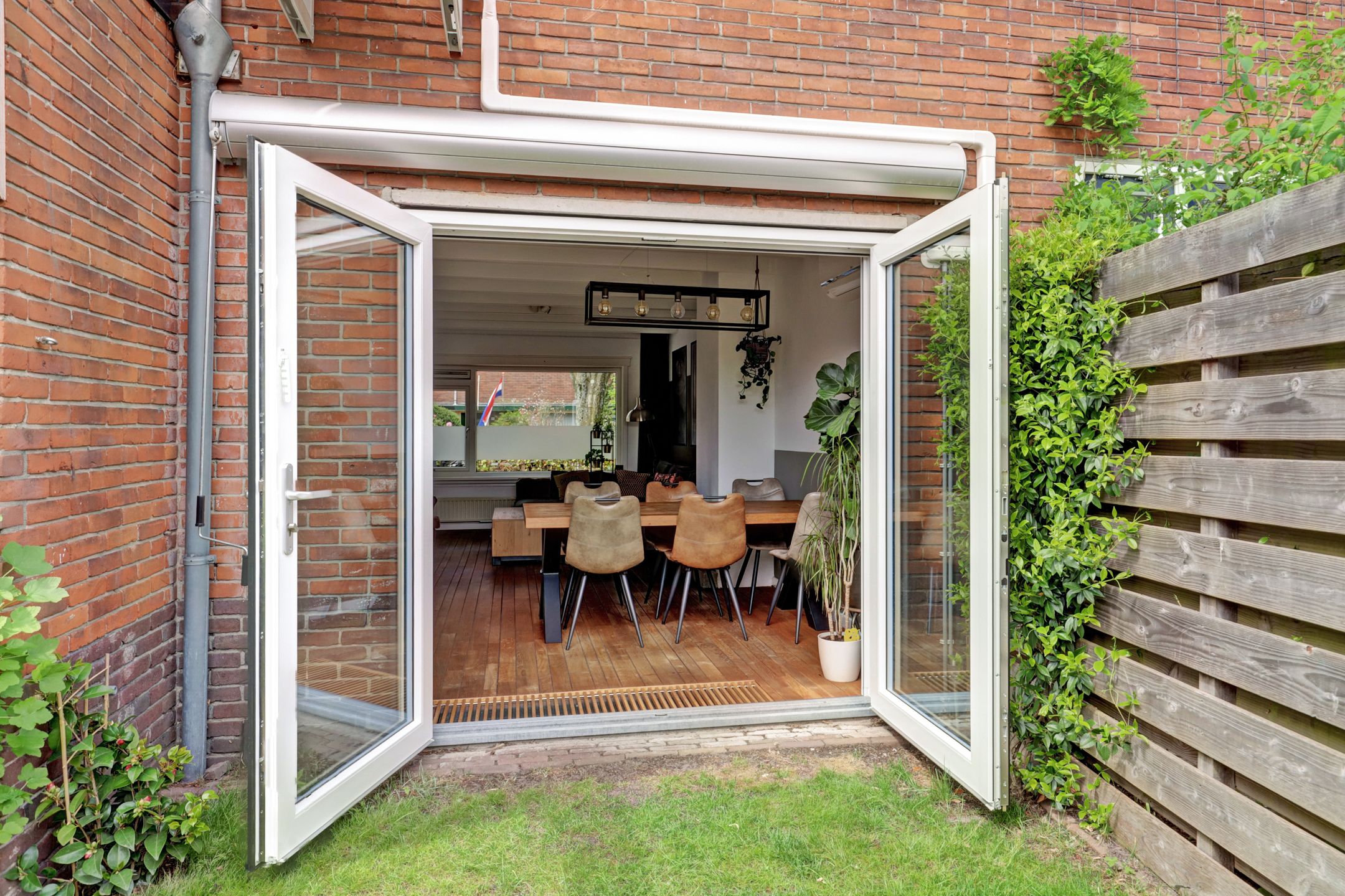 Photo 12 of Radiostraat 68