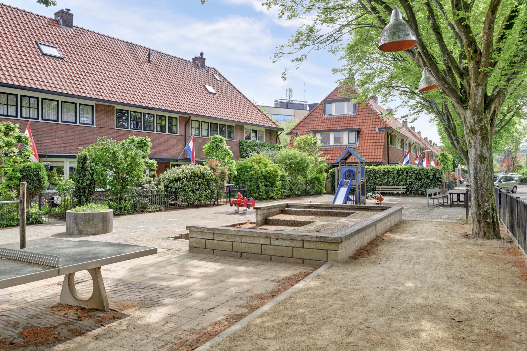 Photo 36 of Radiostraat 68