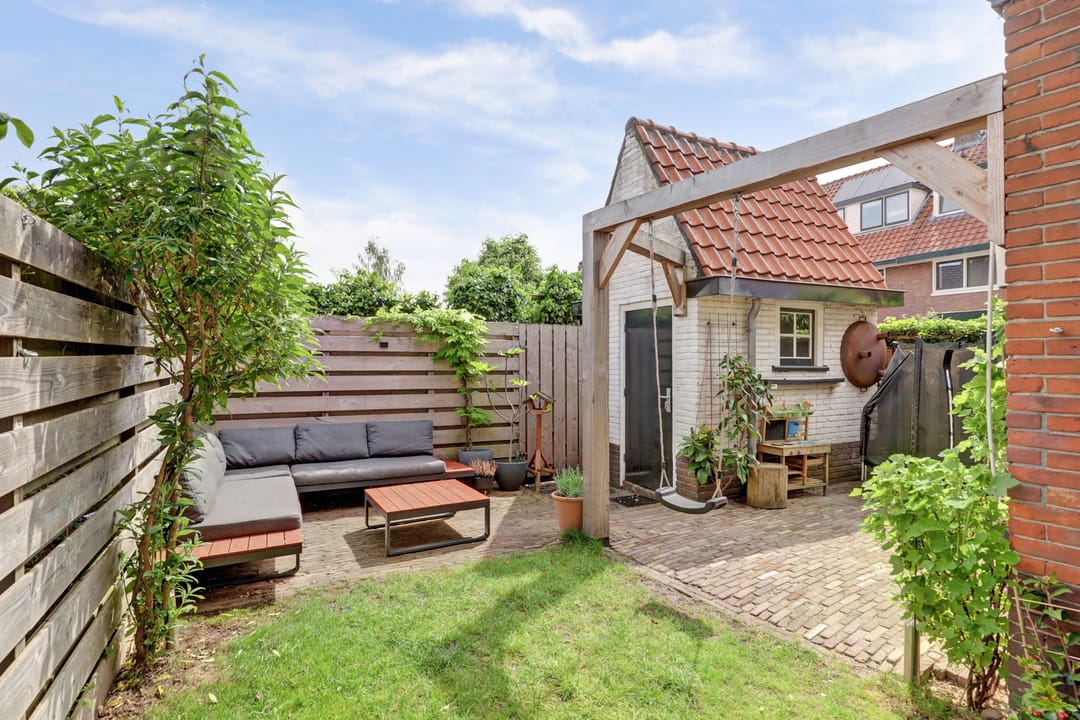 Photo 11 of Radiostraat 68