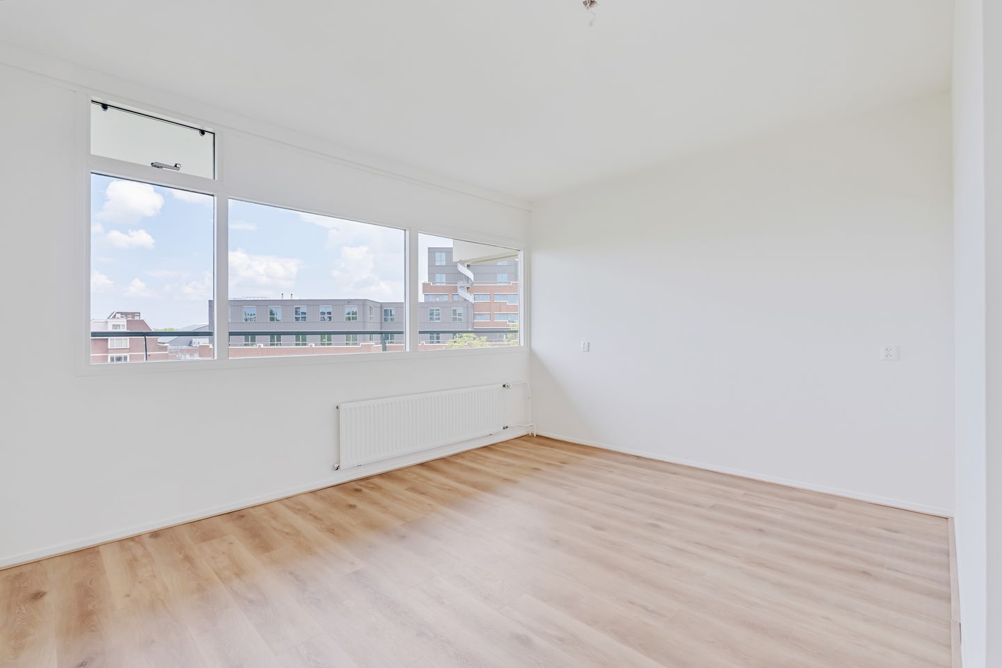 Photo 4 of Merelstraat 136