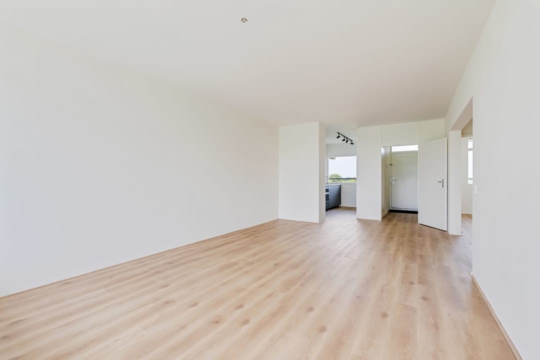 Photo 11 of Merelstraat 136