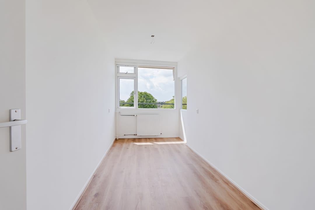 Photo 17 of Merelstraat 136
