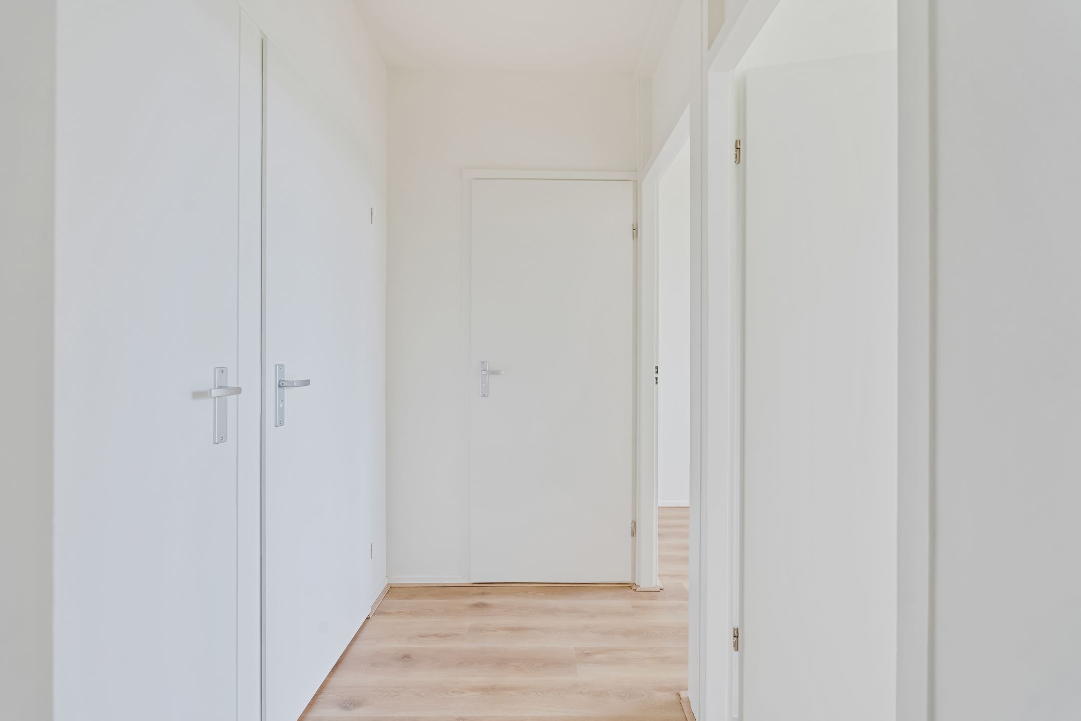 Photo 6 of Merelstraat 136