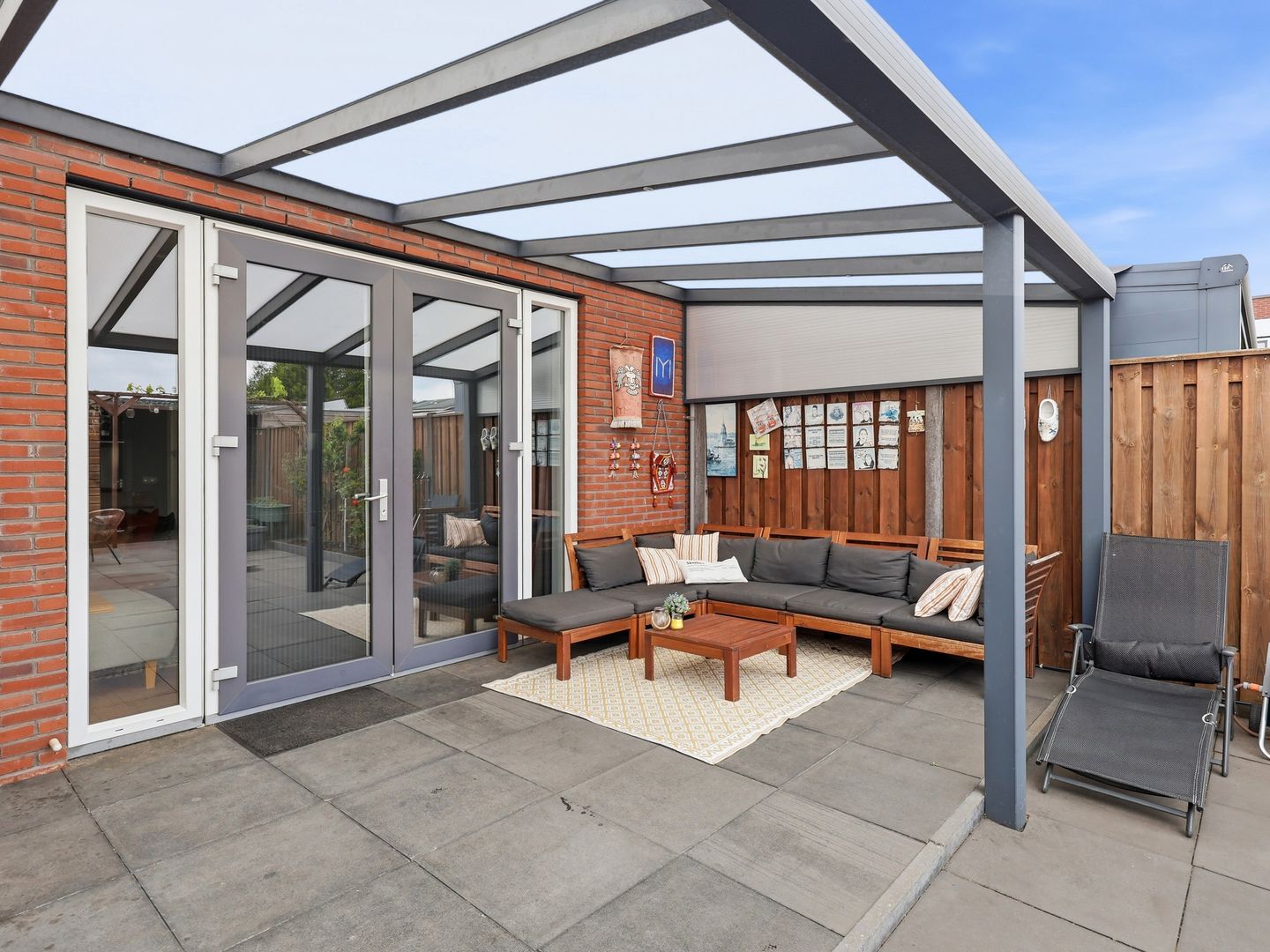 Spacious family home with potential fifth bedroom in family-friendly neighborhood — 29