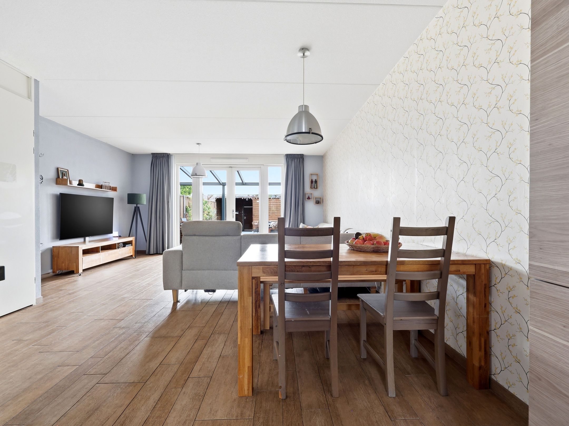 Spacious family home with potential fifth bedroom in family-friendly neighborhood — 12