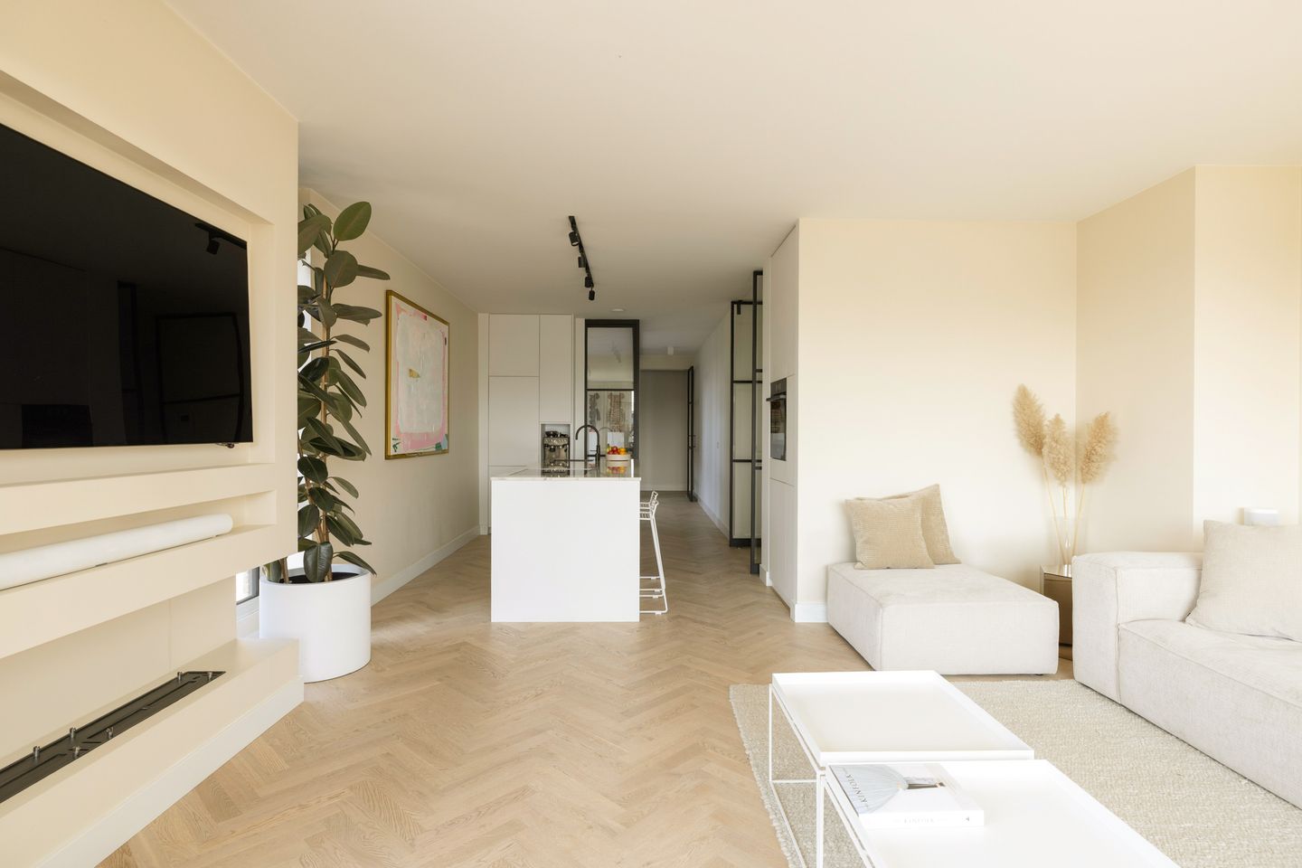 Photo 20 of Faas Wilkesstraat 437