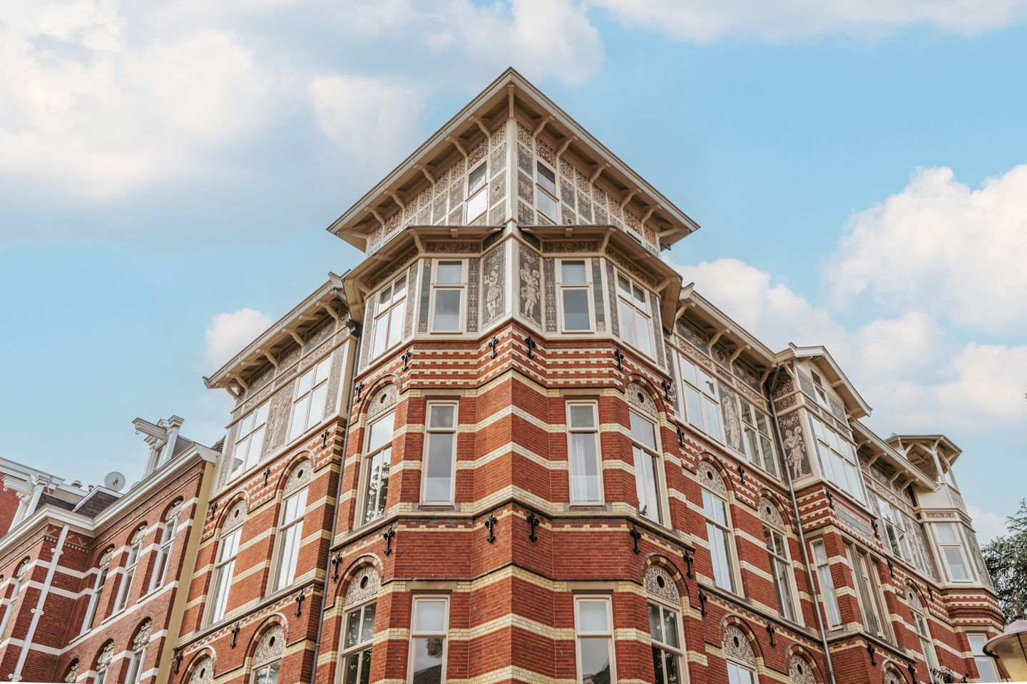 Photo 5 of Tesselschadestraat 31-H