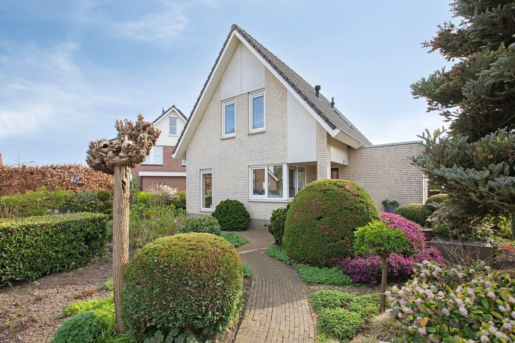 Kruisherenstraat 8 