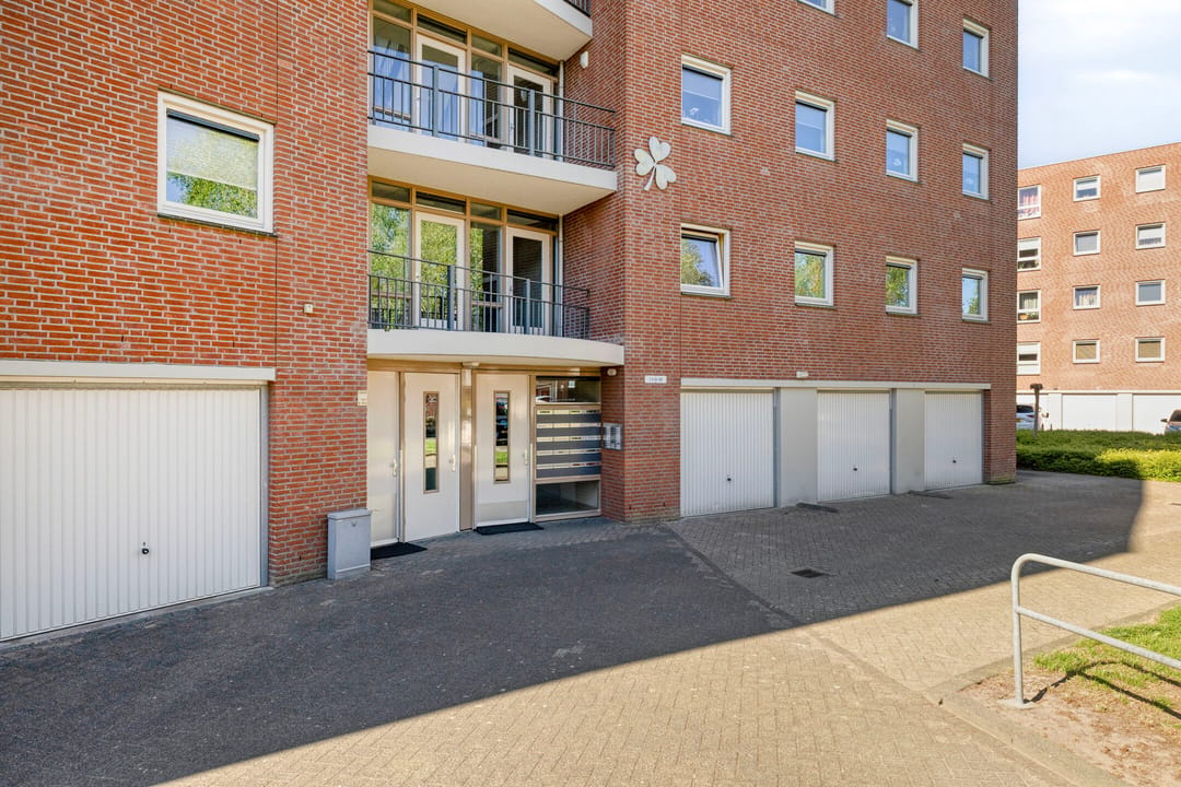 Photo 28 of Burgemeester Van Gilsstraat 17