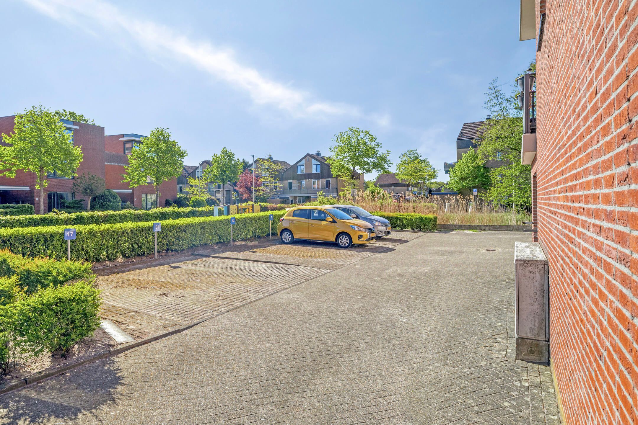 Photo 33 of Burgemeester Van Gilsstraat 17