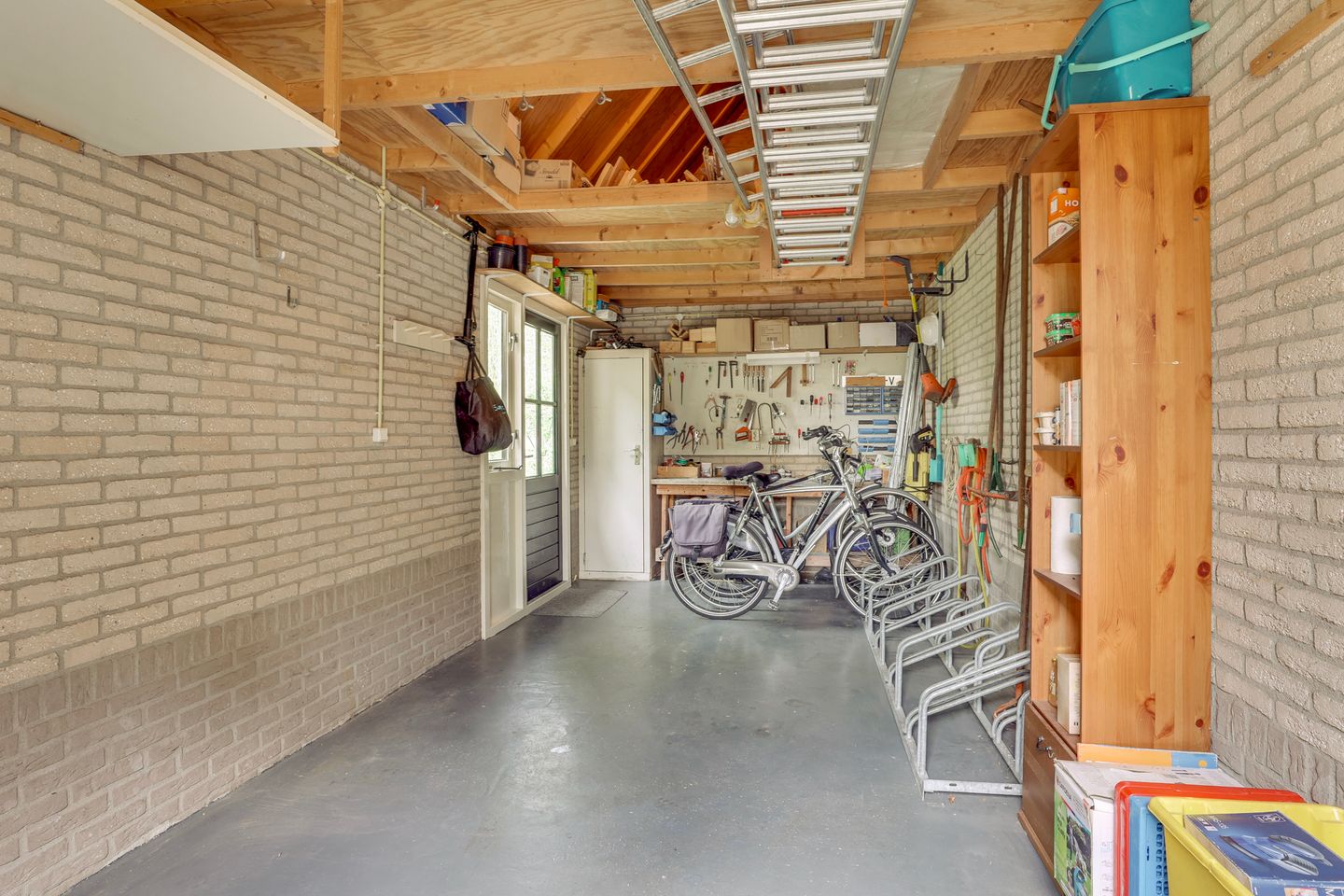Photo 59 of Roerdomp 36