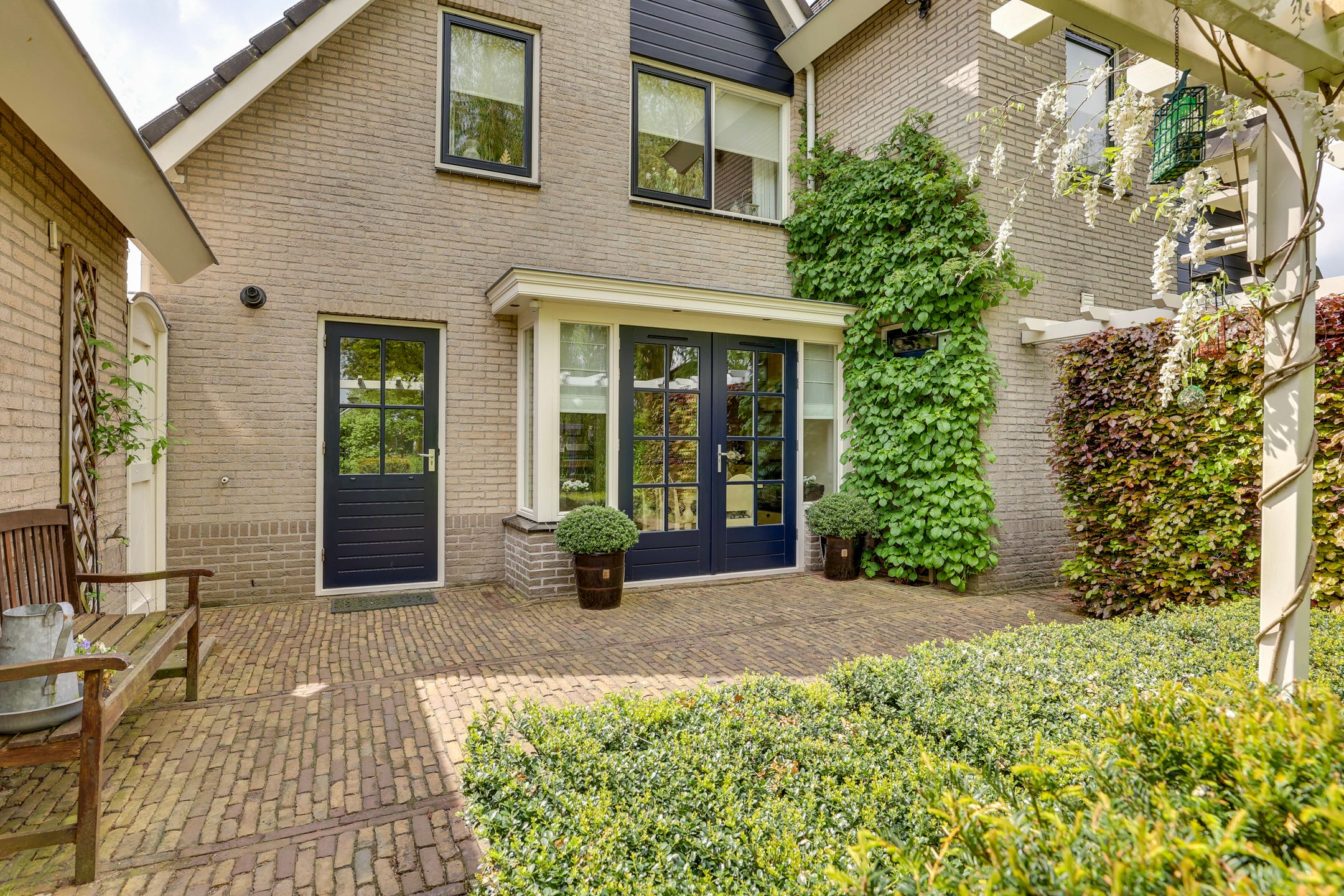 Photo 57 of Roerdomp 36