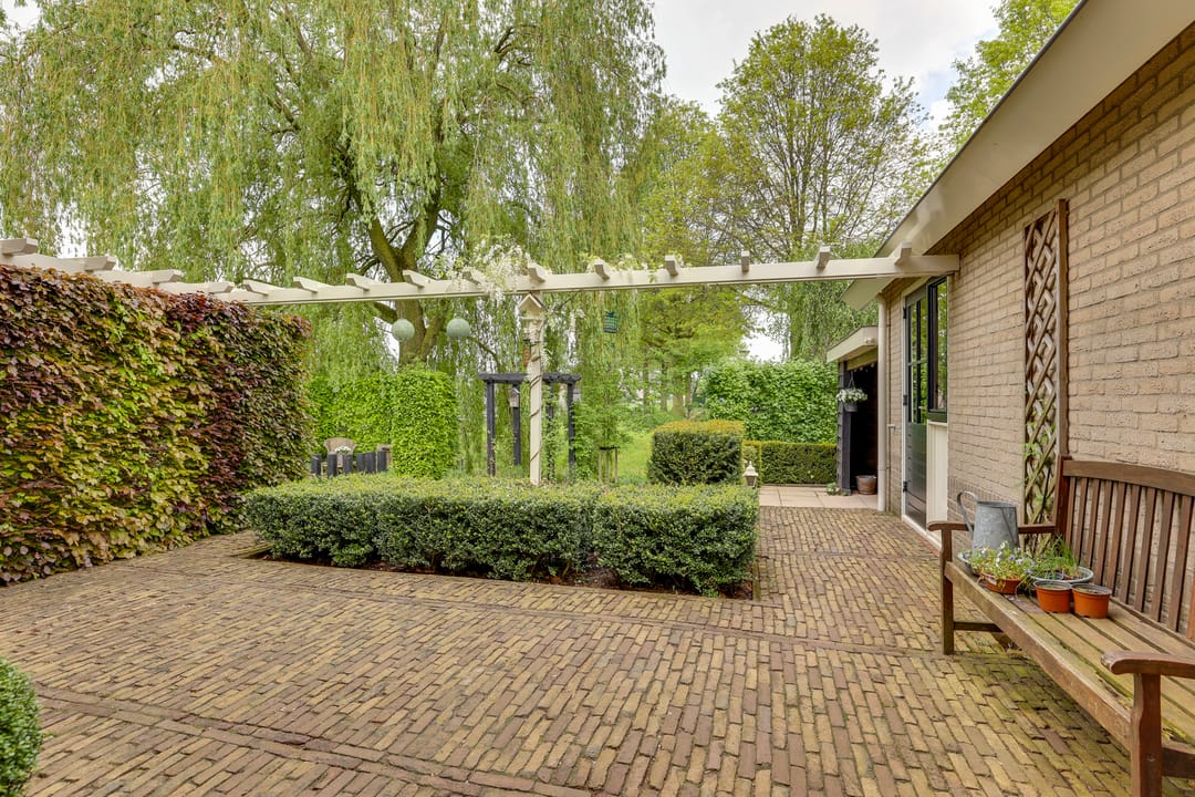 Photo 43 of Roerdomp 36