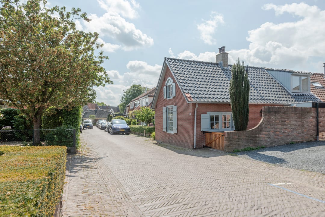Photo 2 of Ambachtstraat 2-B