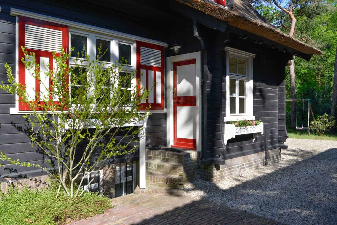 Photo 41 of Naarderstraat 311