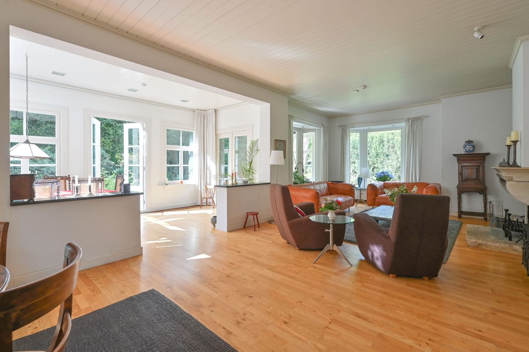 Photo 8 of Naarderstraat 311