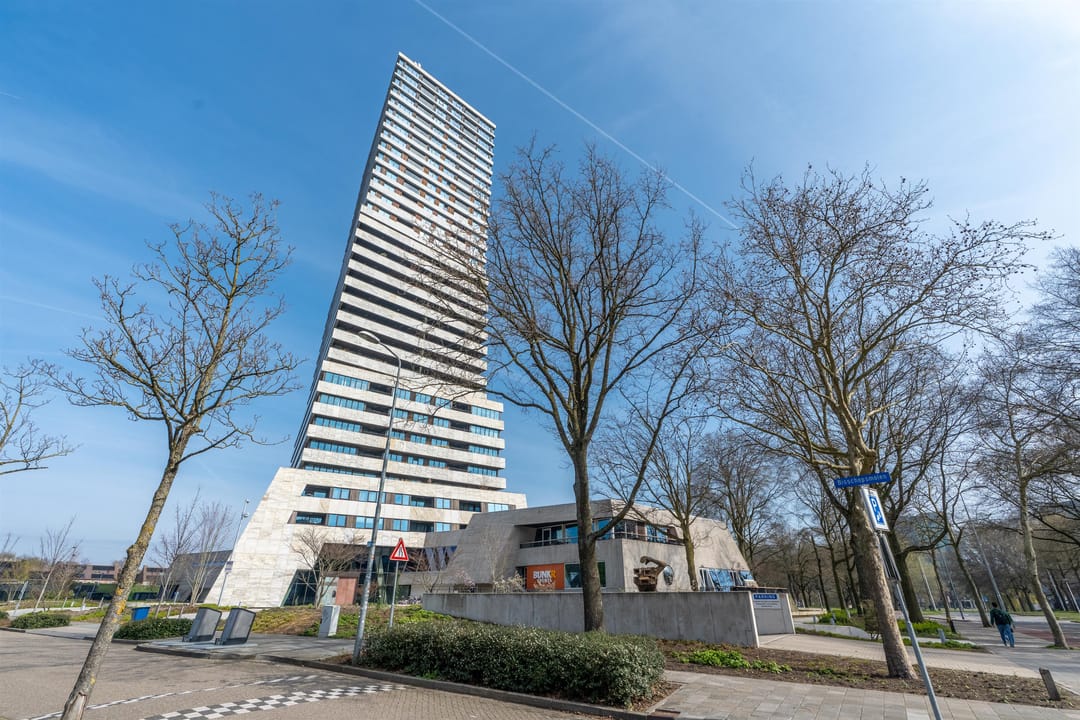 Photo 52 of Vincent van den Heuvellaan 37