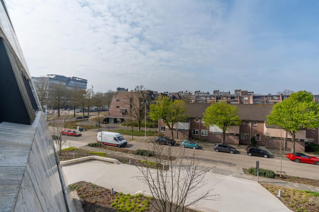 Photo 47 of Vincent van den Heuvellaan 37