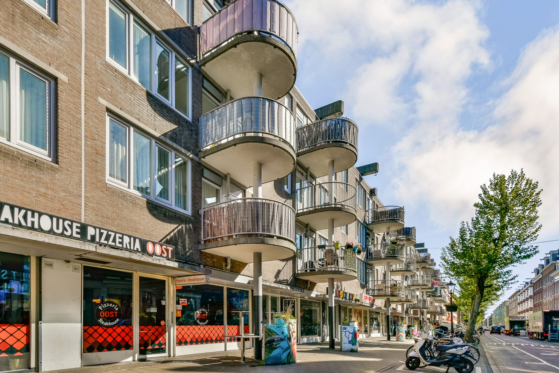 Photo 3 of Eerste Oosterparkstraat 115-C