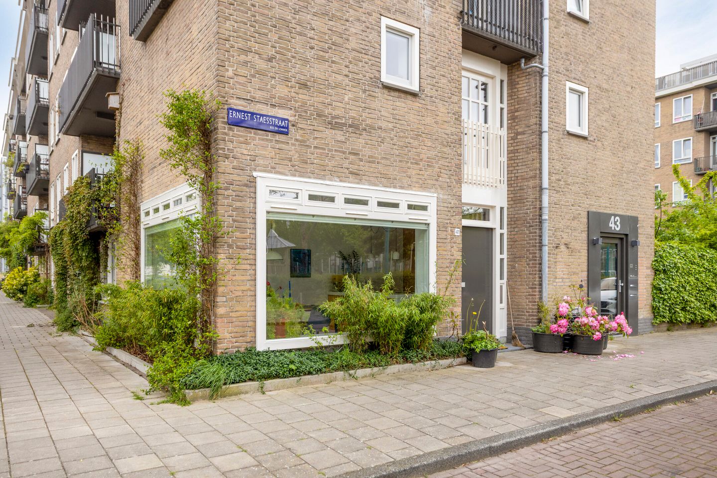Foto 1 van Ernest Staesstraat 41