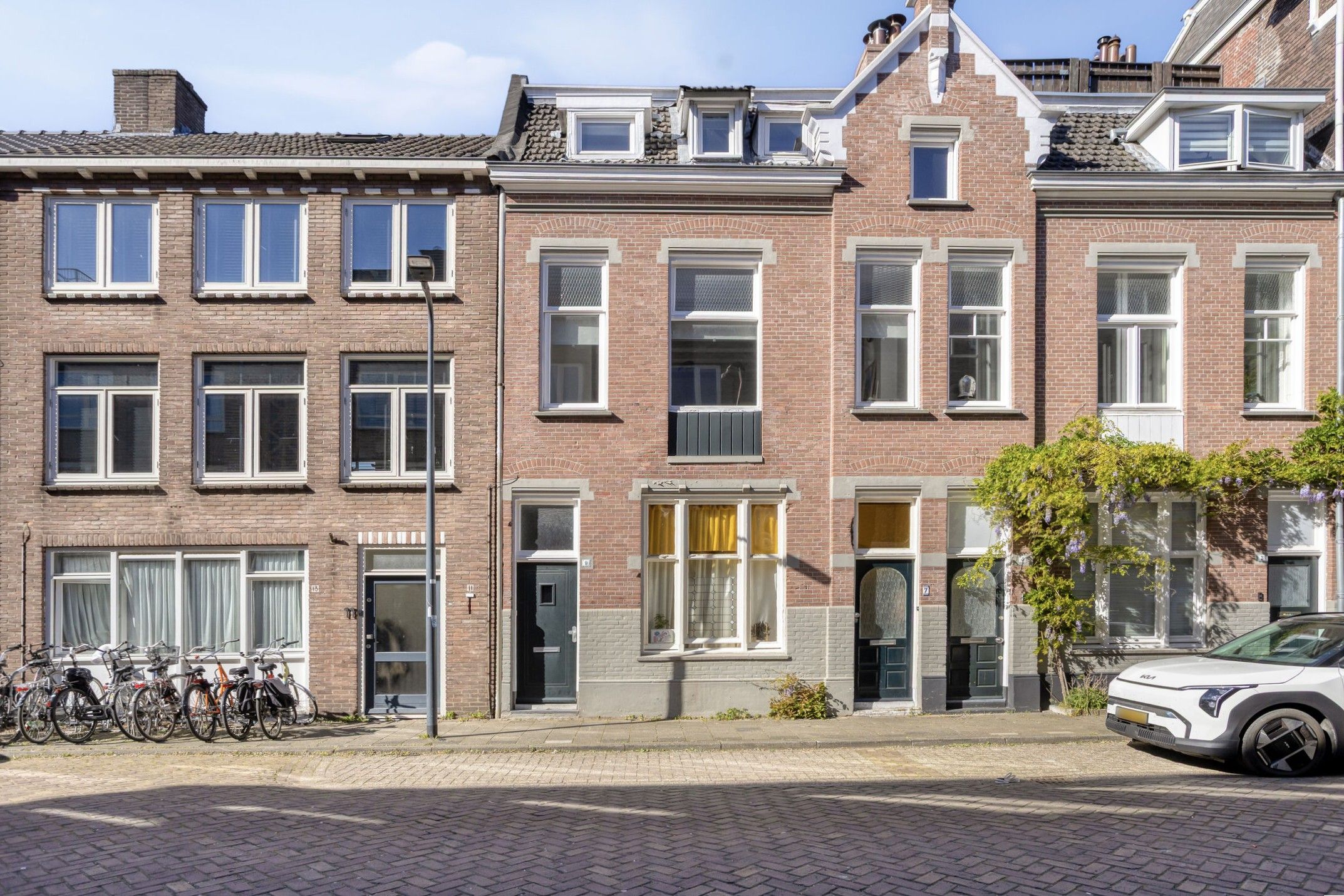 Photo 24 of Maaslandstraat 9