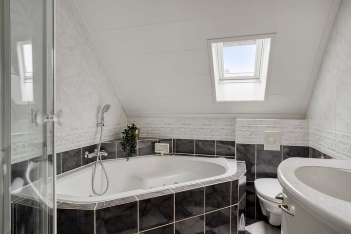 Hoekwoning te koop: Sint Ursulahof 73, Kessel