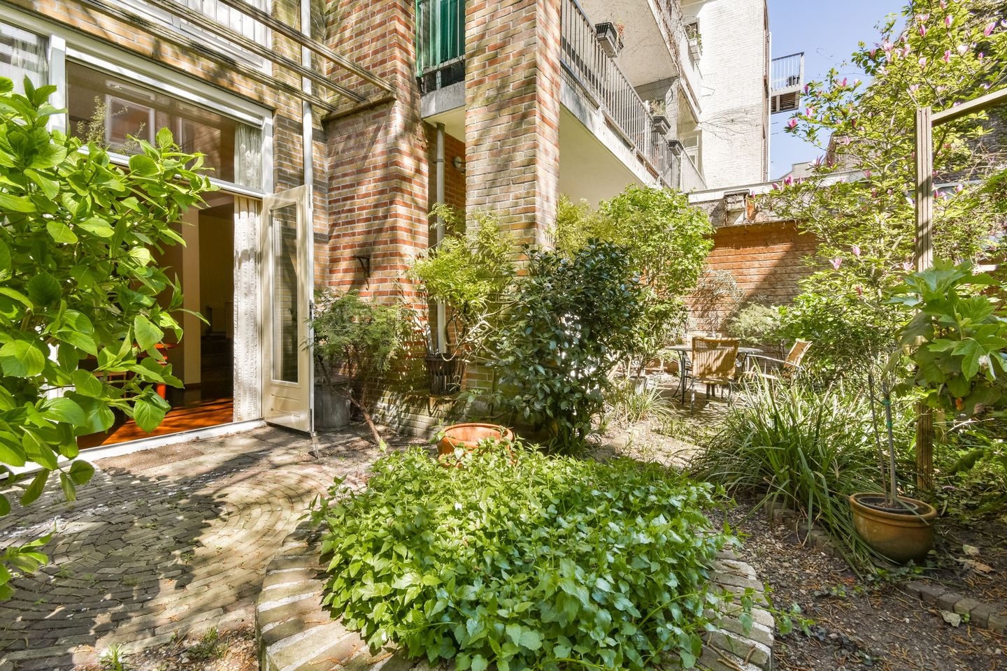 Photo 14 of Goudsbloemstraat 65